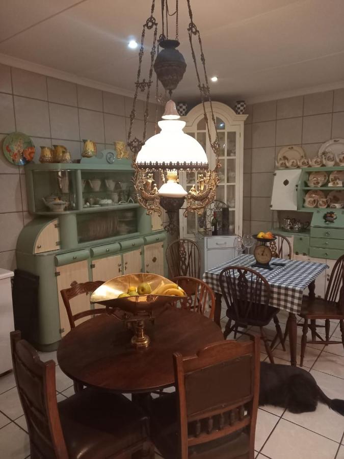 Michael-Angelo Guest House Почефструм Экстерьер фото